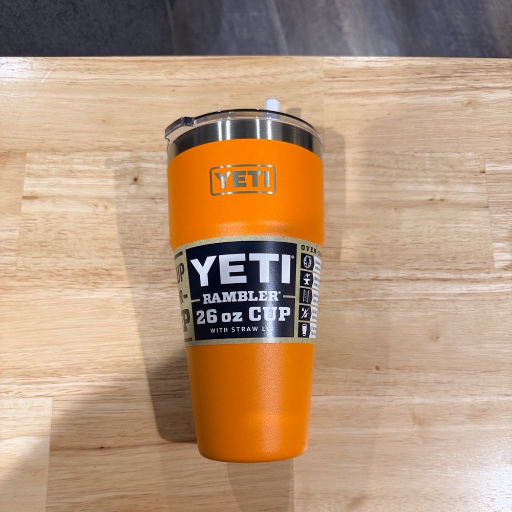 NWT YETI Vibrant King Crab Orange Tumbler with Straw Lid